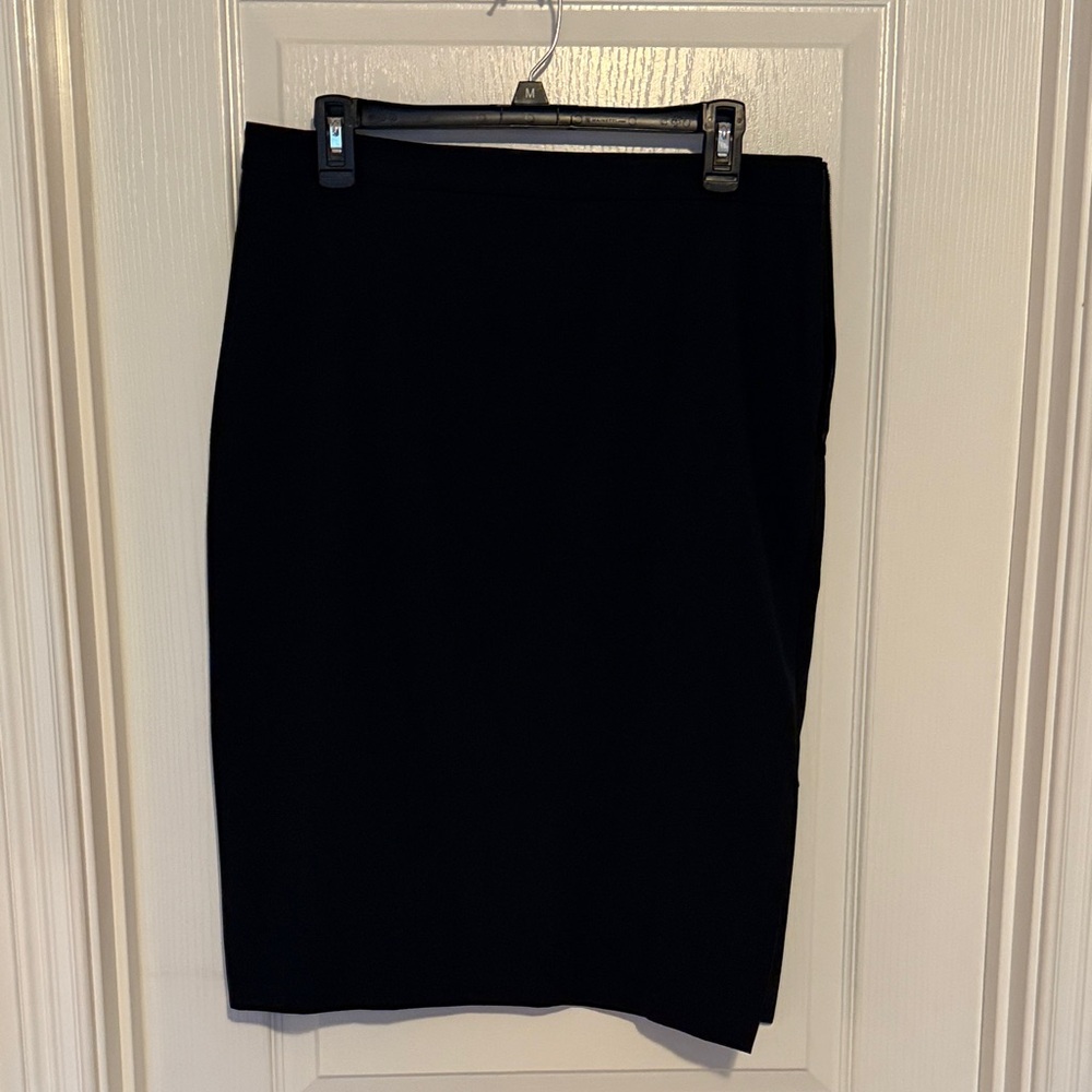 Banana Republic Elegant Black Pencil Skirt